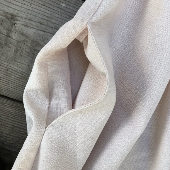 Ark & Co cute creamy flirty dress - Picture 3 of 6